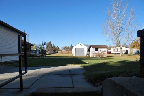 246 N 100 E, Raymond, AB - Outdoor
