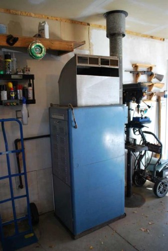 246 N 100 E, Raymond, AB - Indoor Photo Showing Other Room