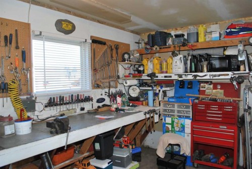 246 N 100 E, Raymond, AB - Indoor