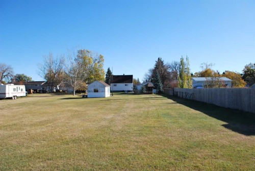246 N 100 E, Raymond, AB - Outdoor