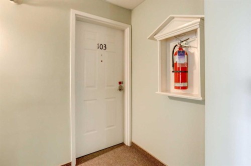 103-6 Skyline Crescent, Claresholm, AB - Indoor Photo Showing Other Room