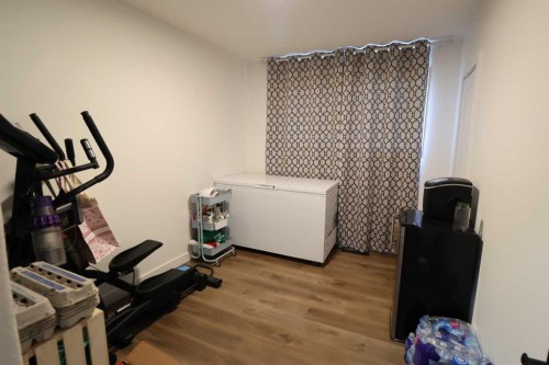 5707 50 St, Taber, AB - Indoor Photo Showing Other Room