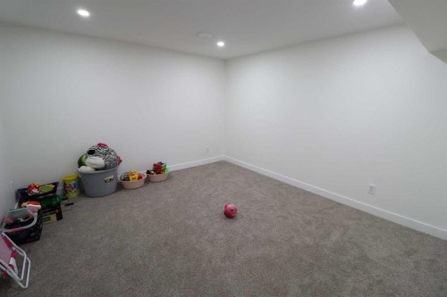 5707 50 St, Taber, AB - Indoor Photo Showing Other Room