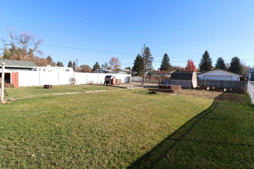 5707 50 St, Taber, AB - Outdoor