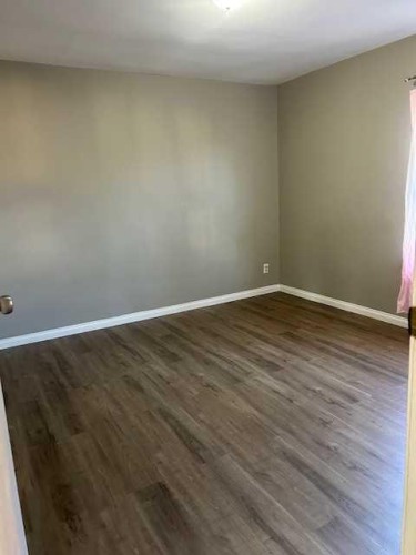 4817 51 Avenue, Taber, AB - Indoor Photo Showing Other Room