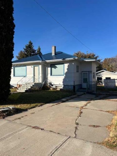 4817 51 Avenue  Taber, AB T1G 1H1