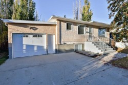 421 52 Avenue  Coalhurst, AB T0L 0V0