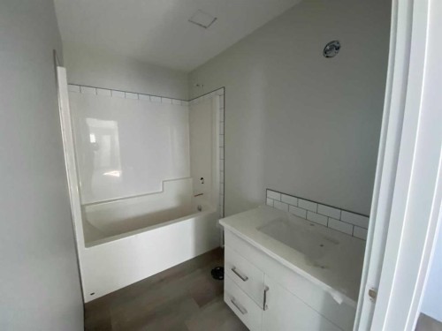 4217 57 Street, Taber, AB - Indoor Photo Showing Bathroom