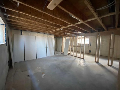 4221 57 Street, Taber, AB - Indoor Photo Showing Basement