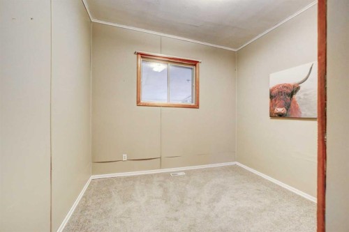 433 17 Street, Fort Macleod, AB - Indoor Photo Showing Other Room