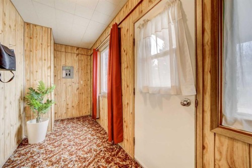 433 17 Street, Fort Macleod, AB - Indoor Photo Showing Other Room
