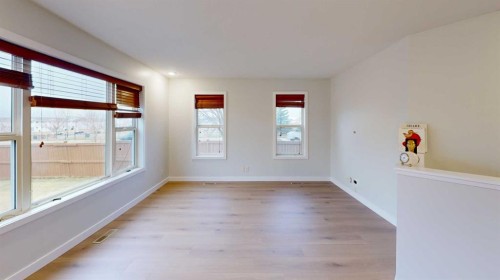 3 Aberdeen Road West, Lethbridge, AB 