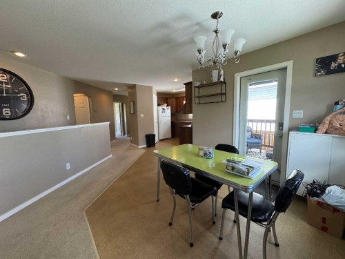 3 Aberdeen Road West, Lethbridge, AB 