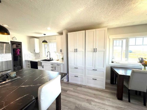 25021 Rge Rd 254, Cardston, AB - Indoor