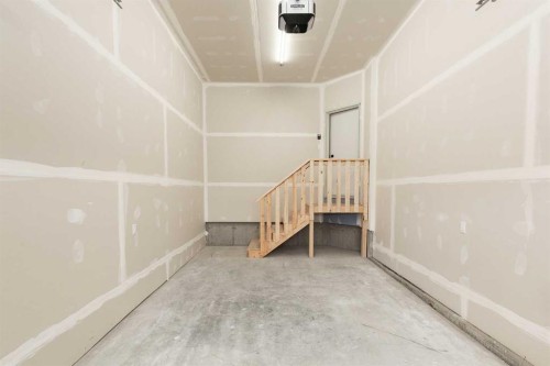 304 S 50 W, Raymond, AB - Indoor Photo Showing Other Room