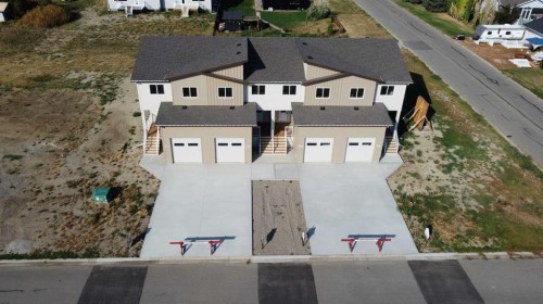 306 S 50 W, Raymond, AB - Outdoor