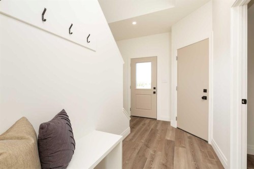 306 S 50 W, Raymond, AB - Indoor Photo Showing Other Room