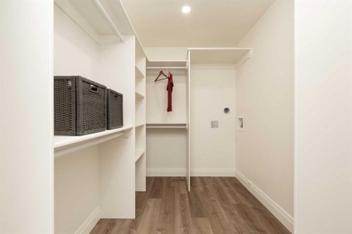 310 S 50 W, Raymond, AB - Indoor With Storage