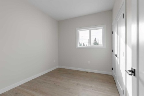 277 E 1 Avenue North, Magrath, AB - Indoor Photo Showing Other Room