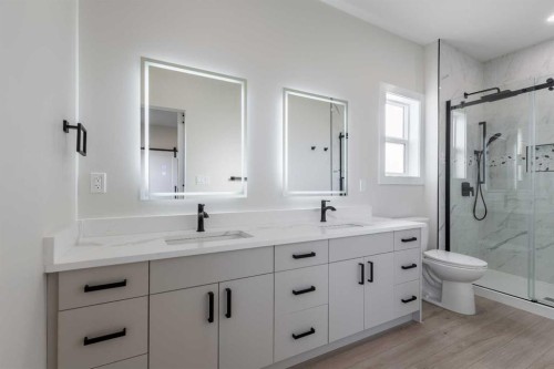 277 E 1 Avenue North, Magrath, AB - Indoor Photo Showing Bathroom