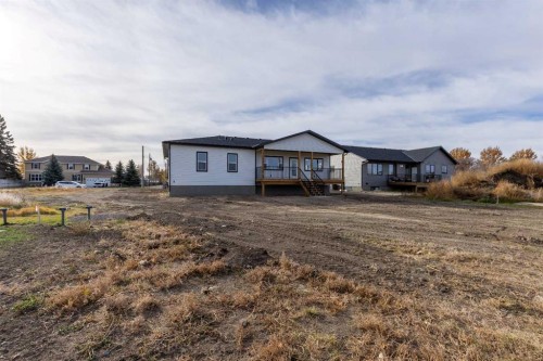 277 E 1 Avenue North, Magrath, AB - Outdoor