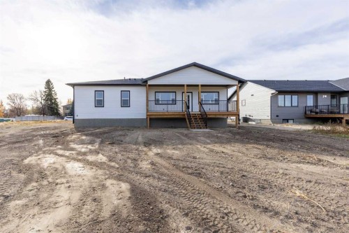 277 E 1 Avenue North, Magrath, AB - Outdoor With Deck Patio Veranda