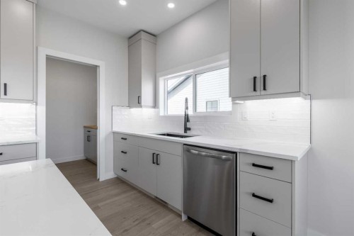 277 E 1 Avenue North, Magrath, AB - Indoor Photo Showing Kitchen With Upgraded Kitchen