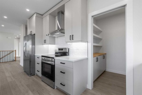 277 E 1 Avenue North, Magrath, AB - Indoor Photo Showing Kitchen