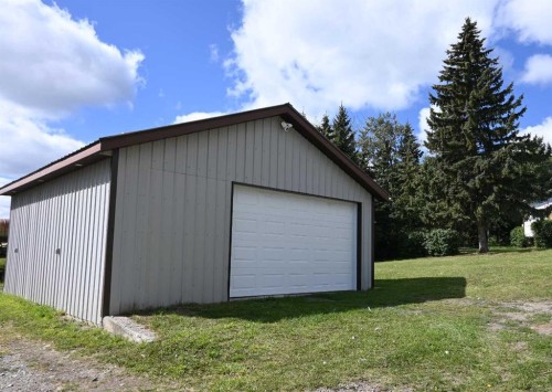 7404 Rge Rd 3-0, Rural Pincher Creek No. 9, M.D. Of, AB - Outdoor