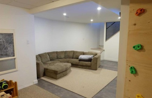 222041 Rge Rd 52, Magrath, AB - Indoor