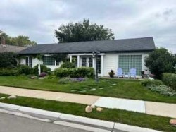 1006 9 Street NORTH Lethbridge, AB T1H 1Z8