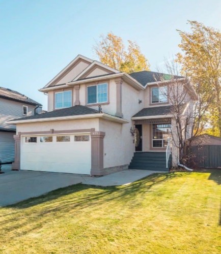 425 FAIRMONT Boulevard SOUTH Lethbridge, AB T1K 7G2