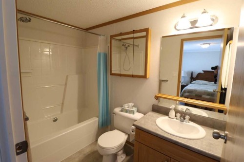 3002 33 Ave South, Lethbridge, AB 