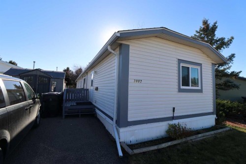 3002 33 Ave South, Lethbridge, AB 