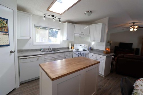 3002 33 Ave South, Lethbridge, AB 