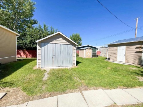 331 Armstrong Street, Carmangay, AB - Outdoor With Exterior
