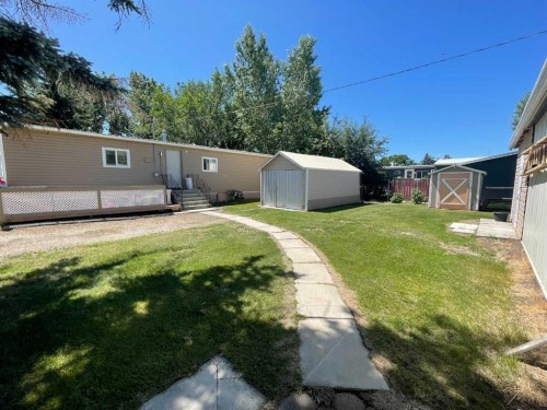 331 Armstrong Street, Carmangay, AB - Outdoor