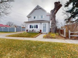 332 Grey Street  Granum, AB T0L 1A0