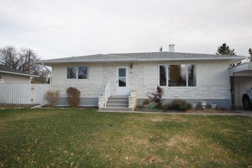 1023 29A Street SOUTH Lethbridge, AB T1K 2X8