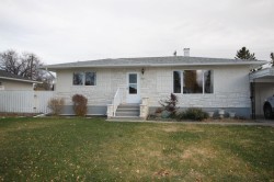 1023 29A Street SOUTH Lethbridge, AB T1K 2X8