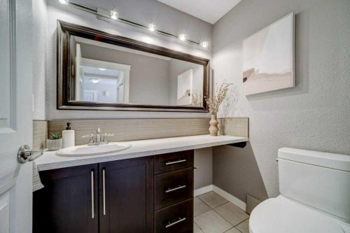 29 Peigan Court West, Lethbridge, AB - Indoor Photo Showing Bathroom