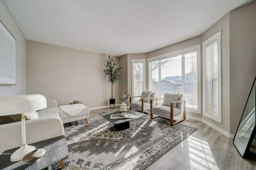 29 Peigan Court West, Lethbridge, AB - Indoor Photo Showing Living Room
