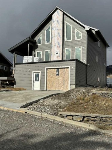 8305 18 Avenue, Coleman, AB - Outdoor With Exterior