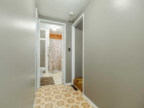 8109 16 Avenue, Coleman, AB - Indoor Photo Showing Other Room