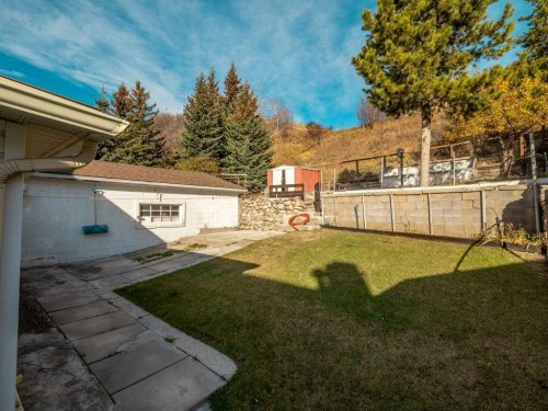 8109 16 Avenue, Coleman, AB - Outdoor
