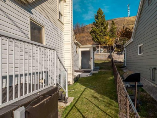 8109 16 Avenue, Coleman, AB - Outdoor With Exterior