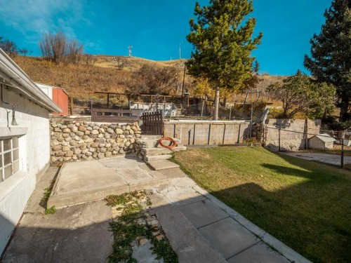 8109 16 Avenue, Coleman, AB - Outdoor