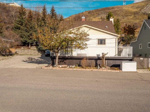 8109 16 Avenue, Coleman, AB - Outdoor