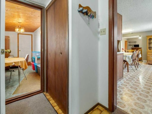 8109 16 Avenue, Coleman, AB - Indoor Photo Showing Other Room