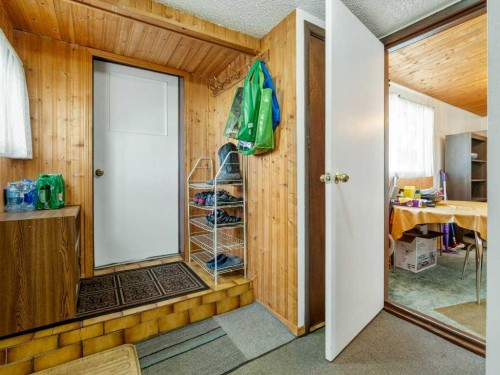 8109 16 Avenue, Coleman, AB - Indoor Photo Showing Other Room